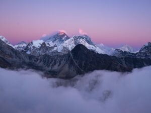 beautiful-scenery-summit-mount-everest-covered-with-snow-white-clouds1-300x225 Bienvenue